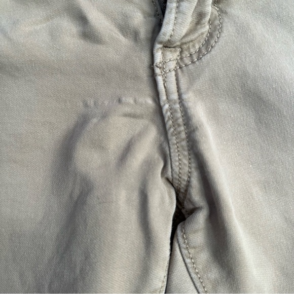 Banana Republic Traveler Pant (31/32 khaki) - Picture 3 of 4